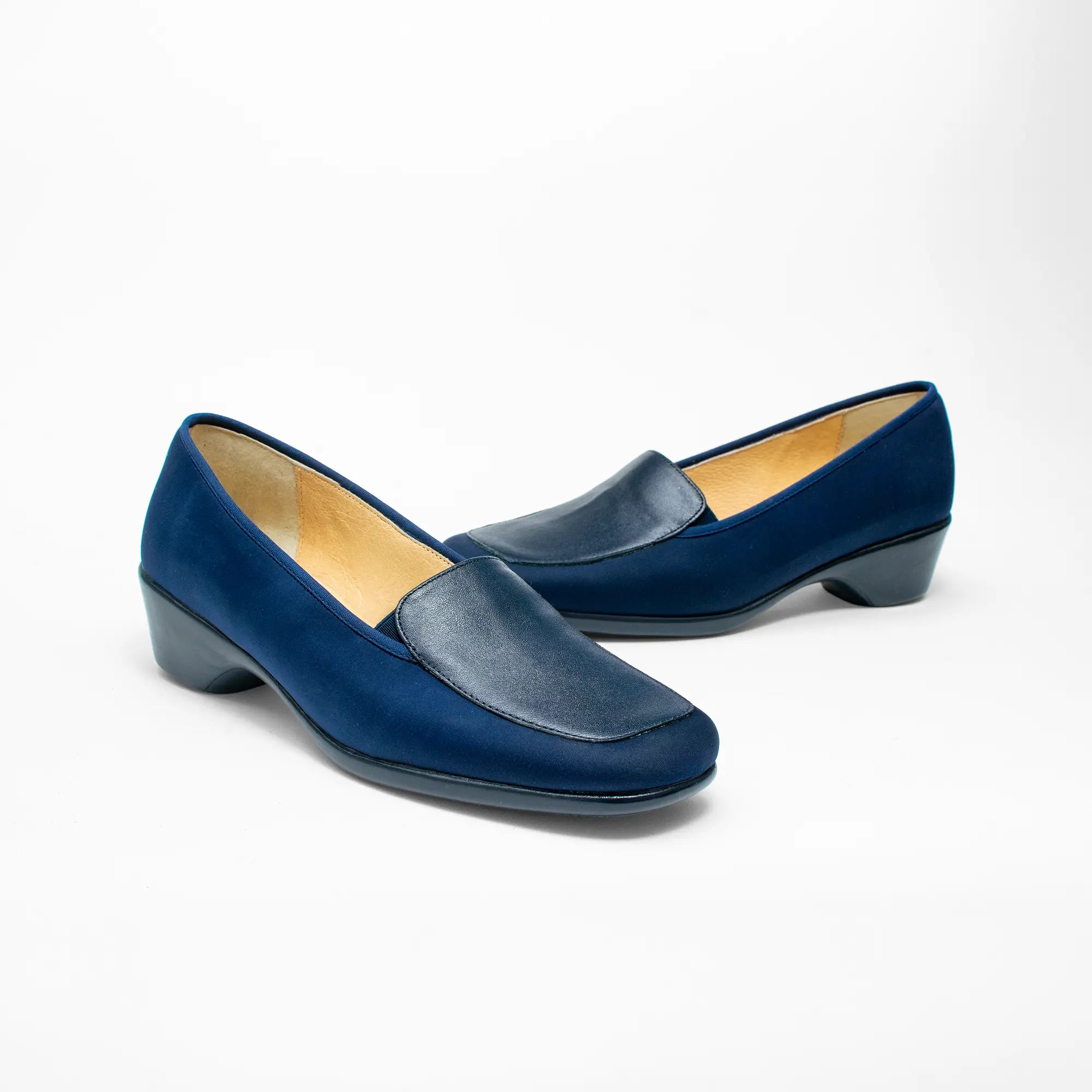 Mocasín Azul Marino Tacón Bajo SS