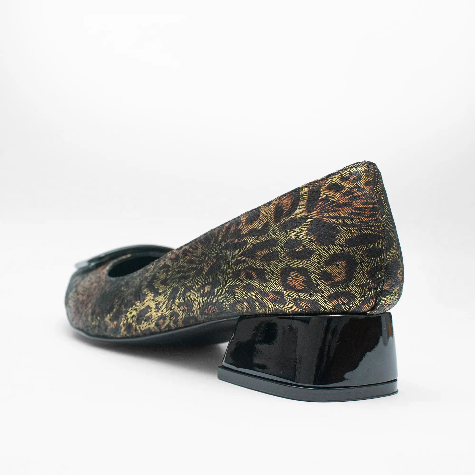 Tacón Bajo Leopardo Charol 6065
